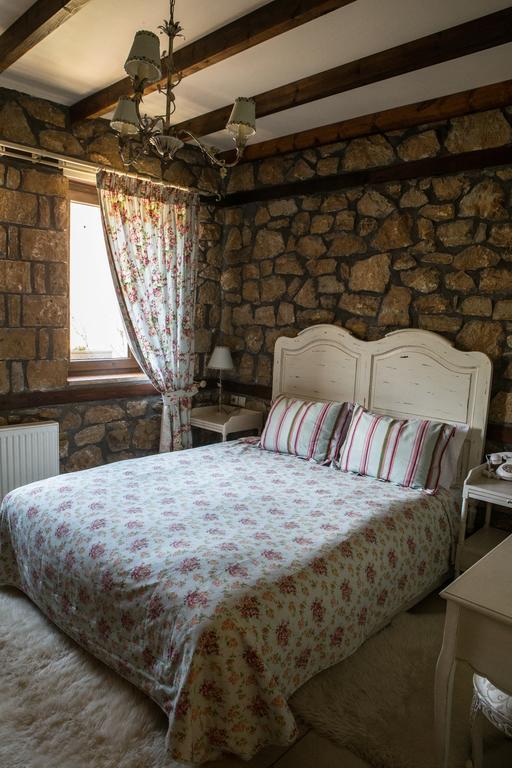 Archontiko Emmanouilidi Suites Като-Лутраки Экстерьер фото