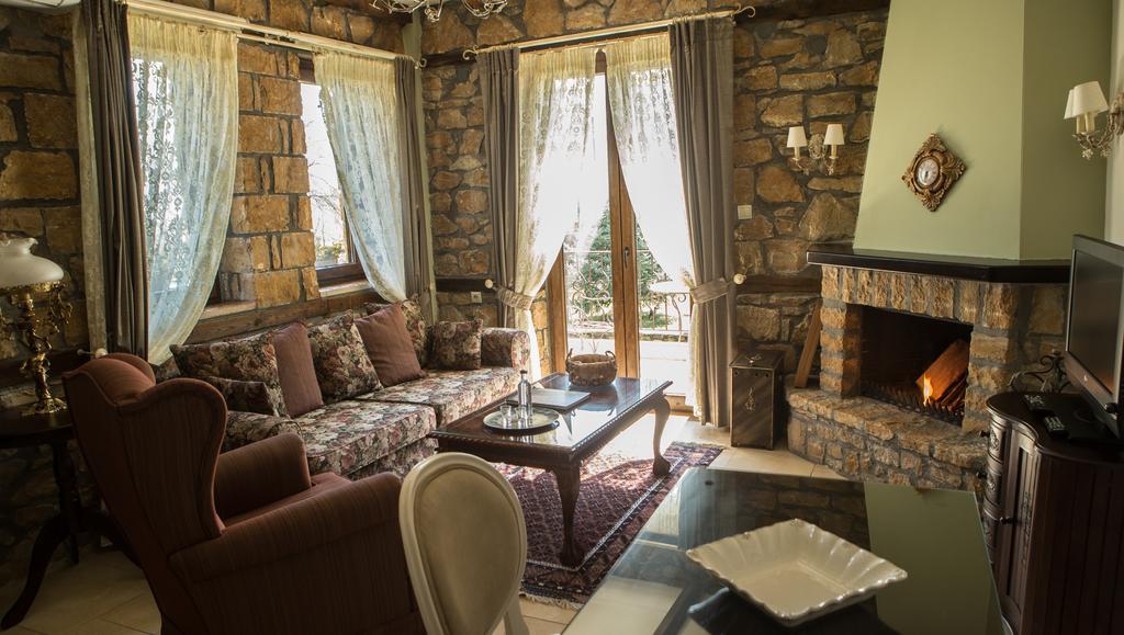 Archontiko Emmanouilidi Suites Като-Лутраки Экстерьер фото