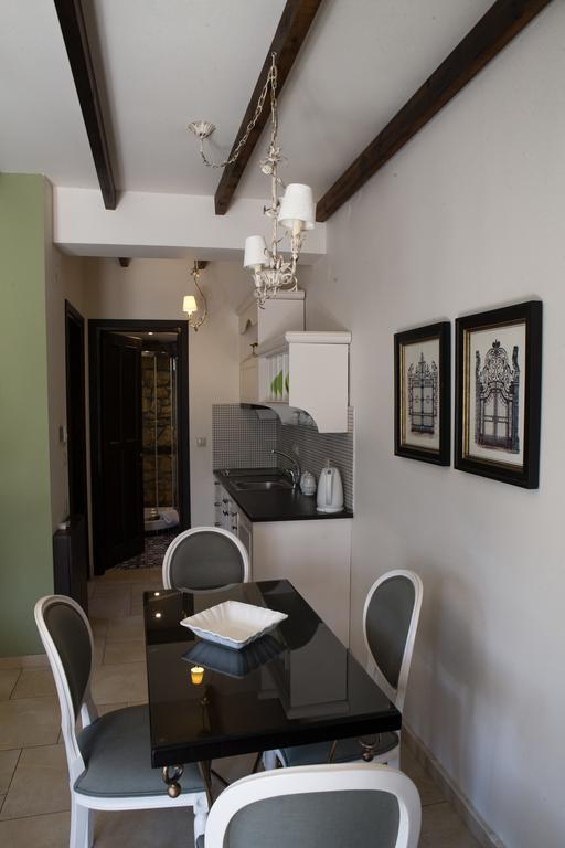 Archontiko Emmanouilidi Suites Като-Лутраки Экстерьер фото