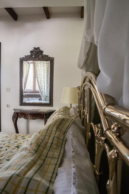 Archontiko Emmanouilidi Suites Като-Лутраки Экстерьер фото