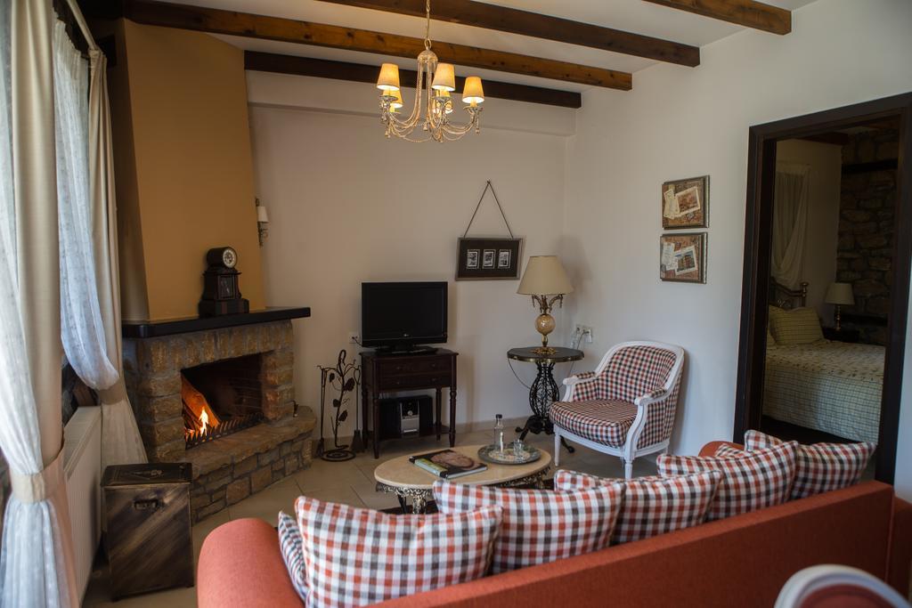 Archontiko Emmanouilidi Suites Като-Лутраки Экстерьер фото