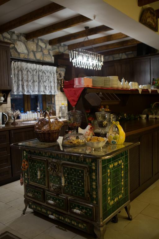Archontiko Emmanouilidi Suites Като-Лутраки Экстерьер фото
