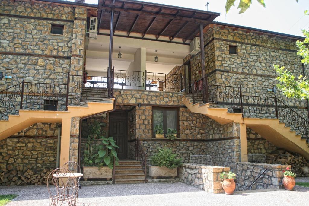 Archontiko Emmanouilidi Suites Като-Лутраки Экстерьер фото